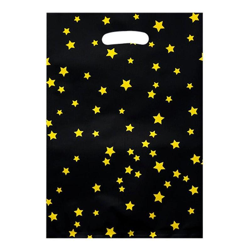 Bolsa metalizada negra con diseño de estrellas doradas.
