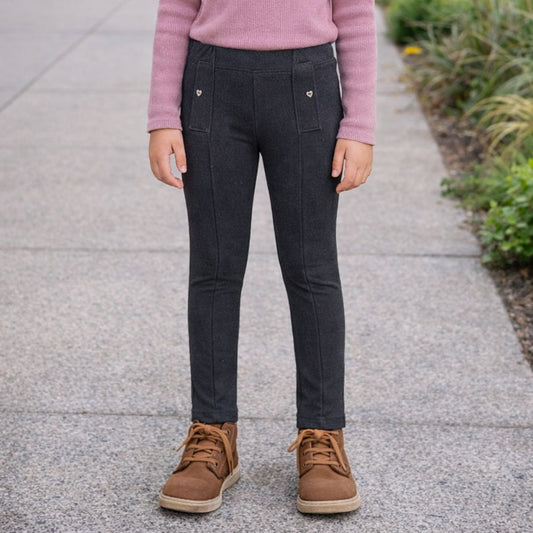 Calza Lisa Gris De Niña Botón Corazón Pillin outfit - Louicid