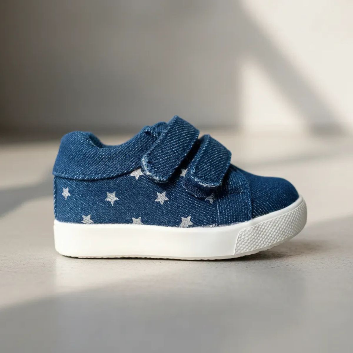 Zapatilla Urbana De Niña Con Velcro Azul Piso - Louicid