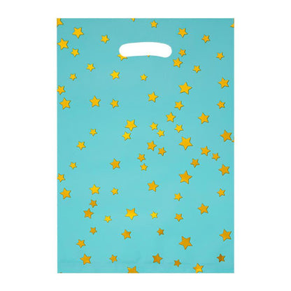 Bolsa metalizada celeste con diseño de estrellas doradas.