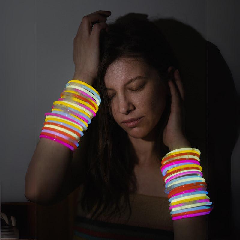 Pack 100 Pulseras Flúor Neón Tik Tok Brillan En Oscuridad - Louicid